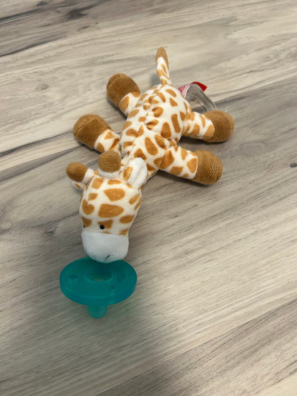 Wubbanub Tan Brown Giraffe Small Plush Baby Toy Pacifier Holder Green Pacifier